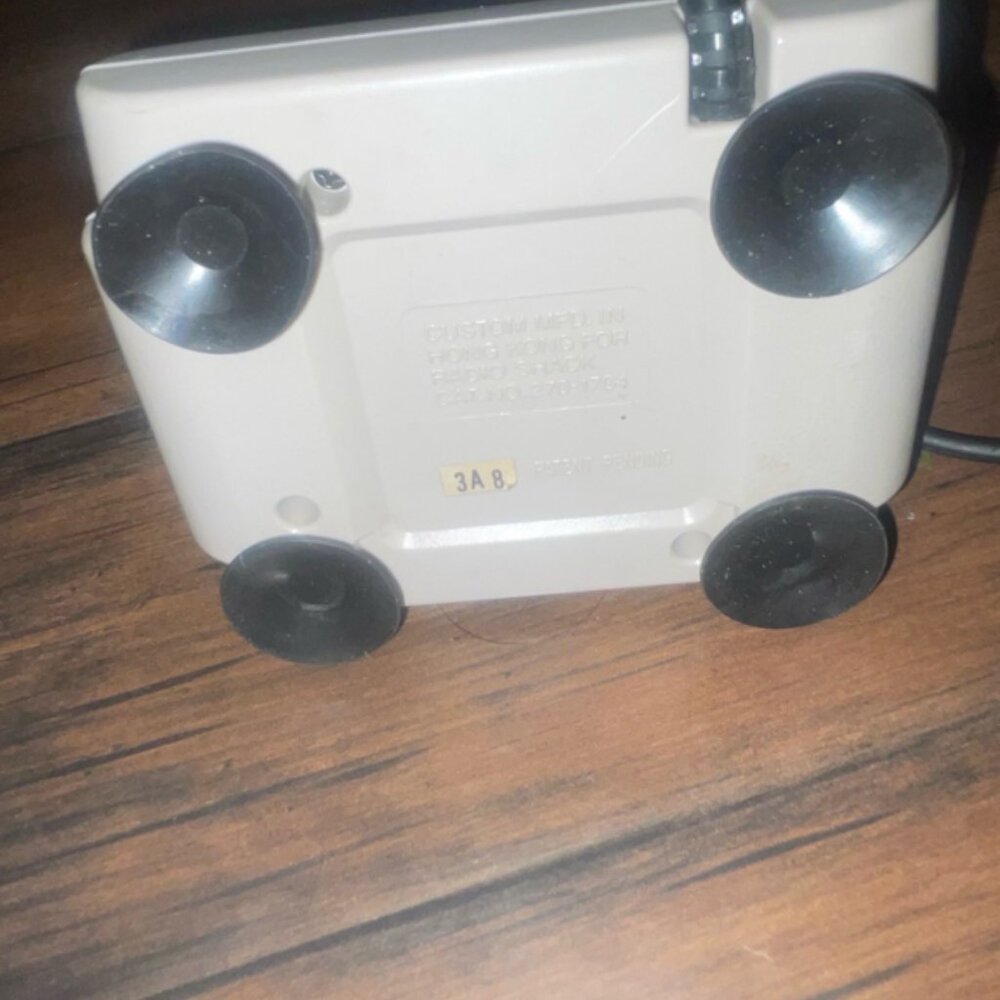 Nintendo (NES) Controller Quick Shot - Picture 5 of 6